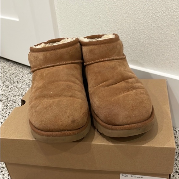 UGG Classic Ultra Mini - Picture 10 of 11